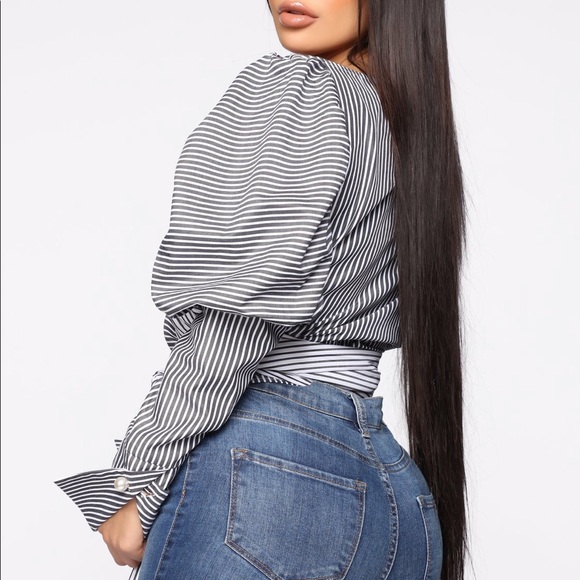 Fashion Nova puffy sleeves blouse - Picture 2 of 5